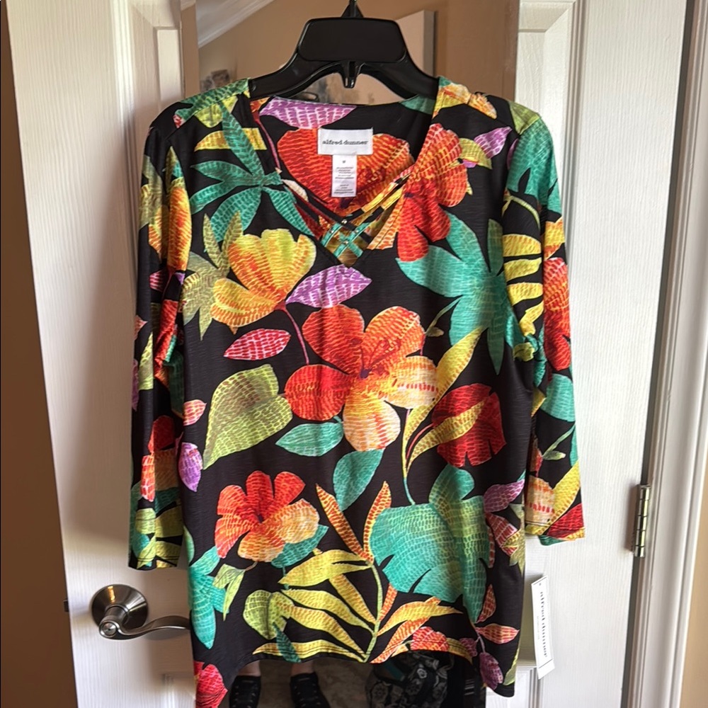 NWT Alfred Dunner Colorful Floral Women's Top - Medium